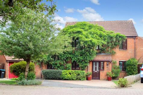 Bremen Grove, Shenley Brook End, Milton Keynes