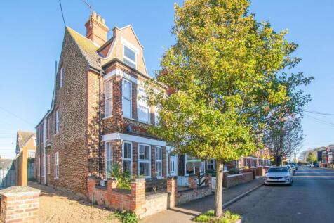 Chain Free Victorian Coastal Home Full of Character and Charm in Hunstanton