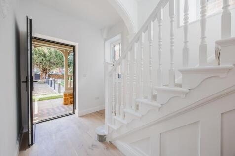 Beautiful Renovated Property within Walking Distance of the Beach