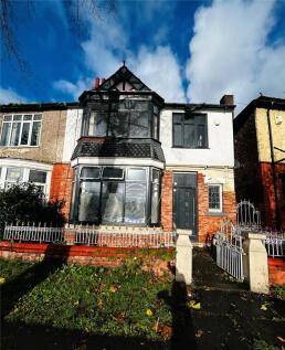 Menlove Avenue, Liverpool, Merseyside, L18