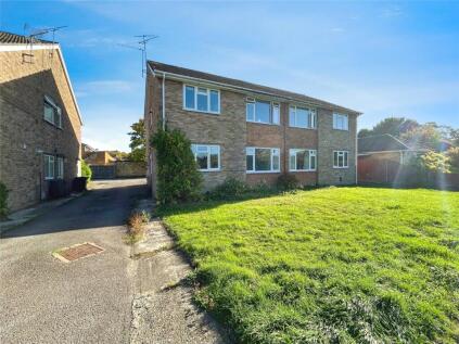 Almond Court, Pine Grove, Church Crookham