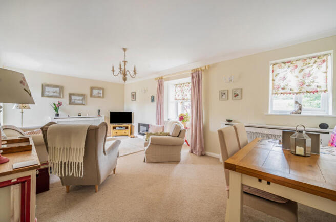 1330713-9-6882390...