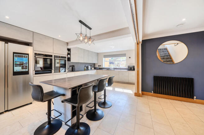 1348714-11-68babf...