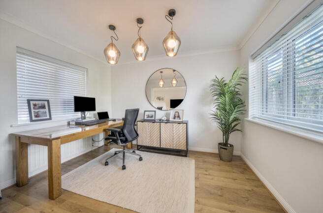 1350133-5-68c4438...