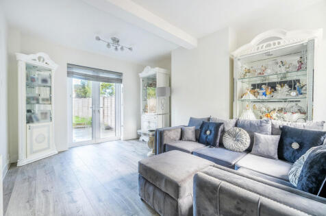 Maple Gardens, Reading, Berkshire