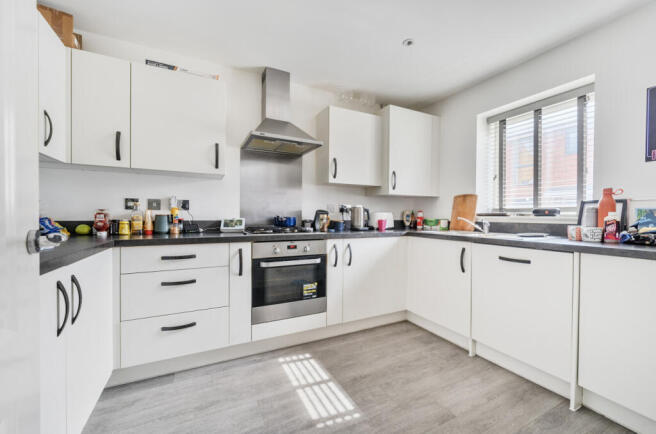 1318889-12-6878c8...