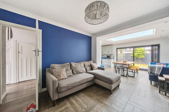 1302252-1-683f052...