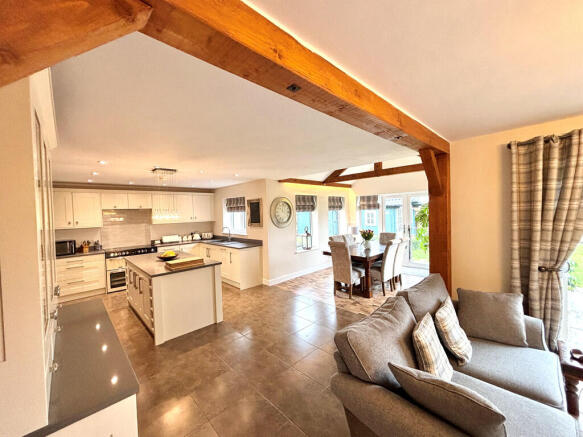 Kitchen/Dayroom/D...