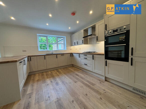 Kitchen with styl...