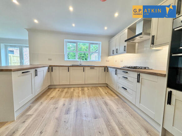 Kitchen with styl...