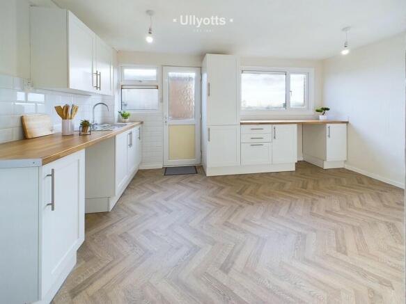 Kitchen / Dining ...