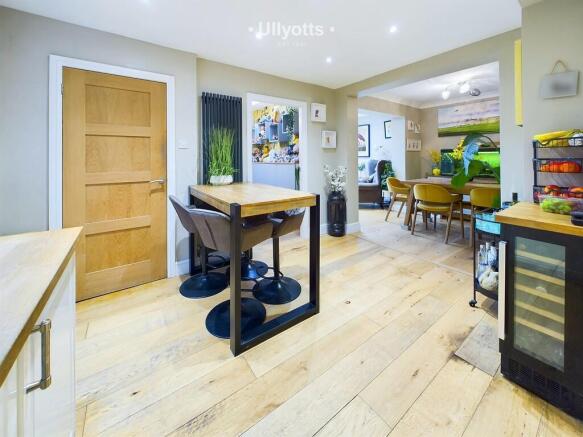 Kitchen / Dining ...