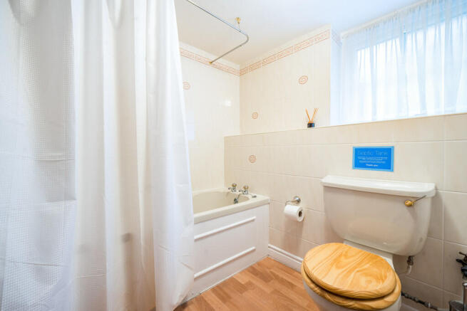 En-Suite Bathroom