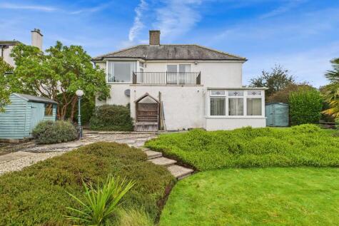 Seacroft, 1 Yew Tree Road, Grange-over-Sands, Cumbria, LA11 7AA