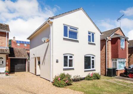 Sarum Walk, Lymington, Hampshire, SO41