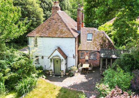 Chequers Green, Woodside Lane, Lymington, Hampshire, SO41
