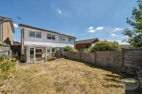 Eagle Close, Alton, Hampshire, GU34