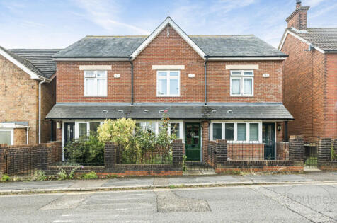 Ackender Road, Alton, Hampshire, GU34