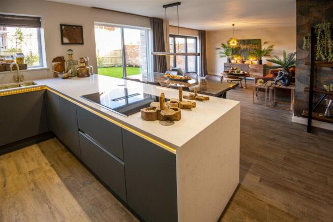 2 - The Evergreen Kitchen.jpg