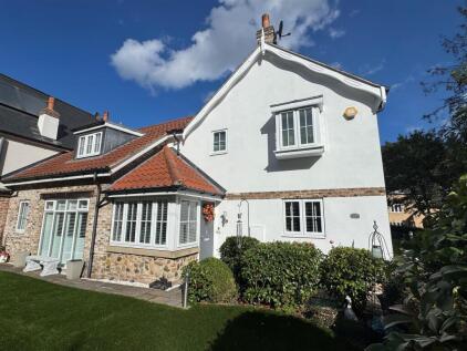 St. Marys Walk, Swanland