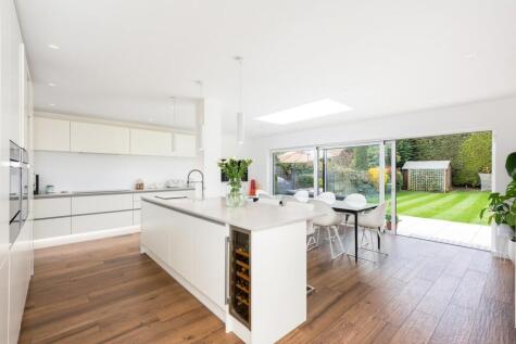 Crofton Avenue, WALTON-ON-THAMES, KT12