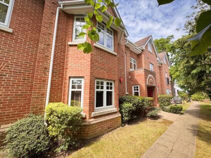  Sidney Road, WALTON-ON-THAMES, KT12