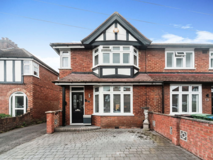 Garden Road, Walton-on-Thames, KT12