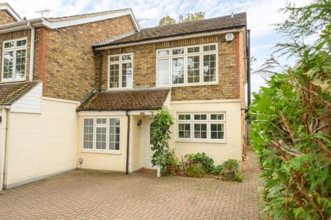 Queens Road, Hersham, KT12