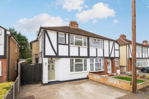 Burwood Close, Hersham Village, KT12