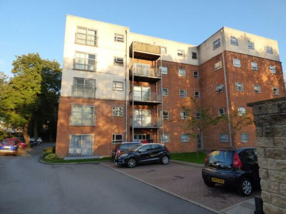 2 Bedroom Apartment For Sale In The Woodlands Stamford Road