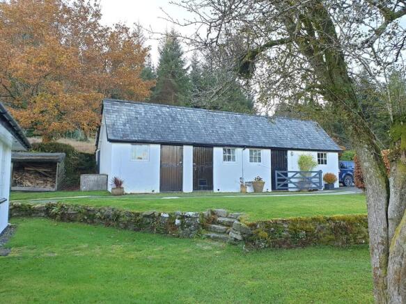 4 Bedroom Property For Sale In Off Grid Dartmoor Retreat Pl20