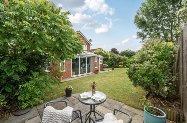 1306142-19-684834...