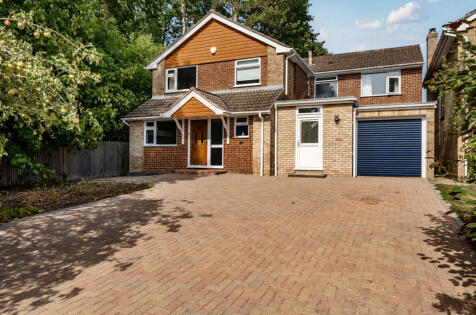 Staverton Close, Wokingham, Berkshire
