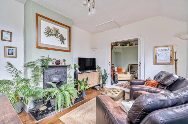 1389199-10-694179...