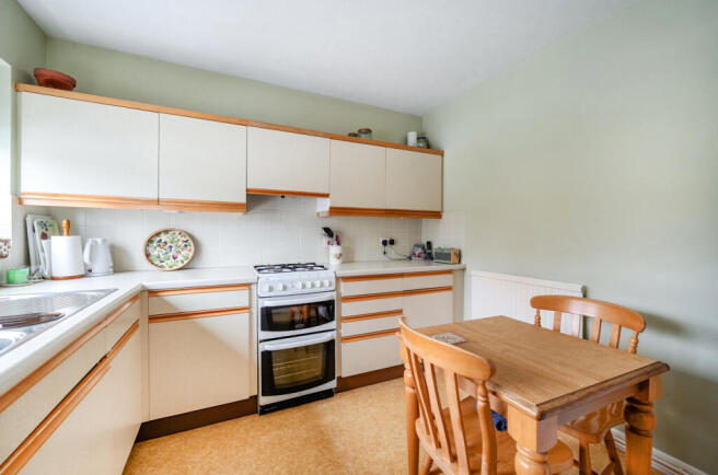 1395103-7-695cf5d...