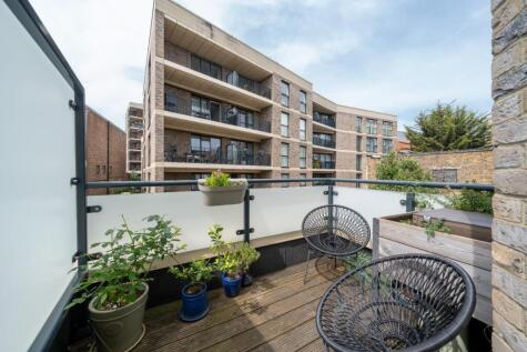 Camberwell Road, London, SE5