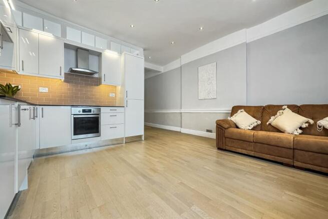 Open Plan Living/Kit