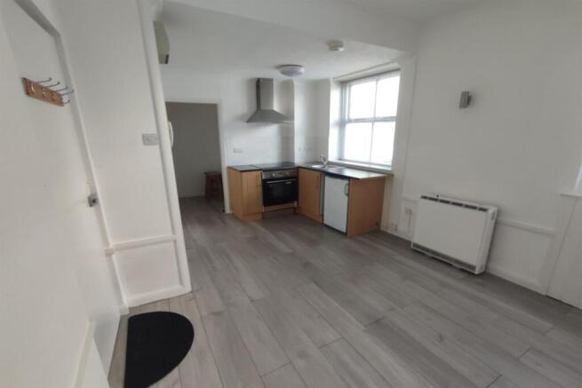 Open Plan Living/Bed