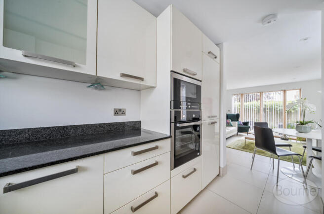 72d12f38-a393-47d...