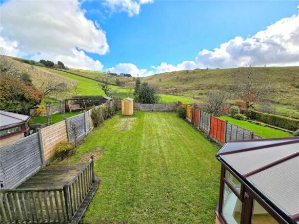 Rear Gardens & View