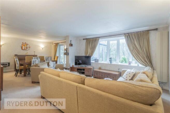 Lounge & Dining Room