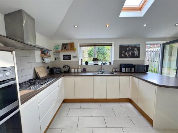 Ext Kitchen / Diner