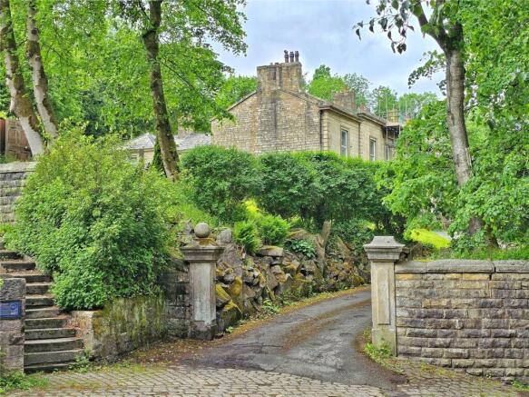 Grand Period Home