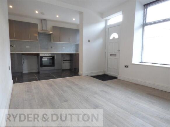 Lounge/Kitchen