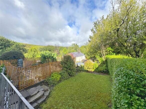 Front Garden & Views