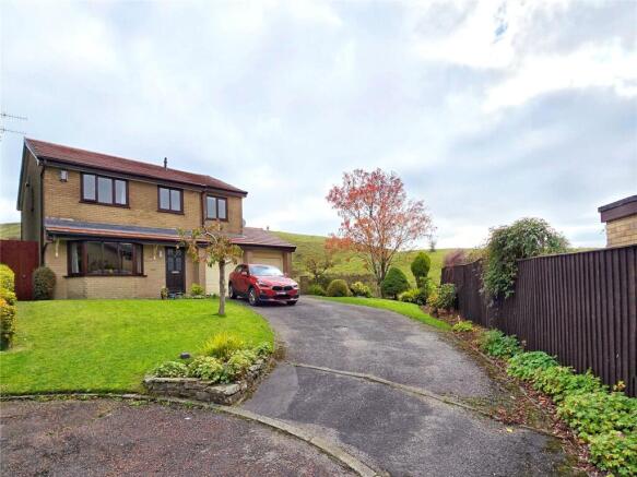Extended & Detached