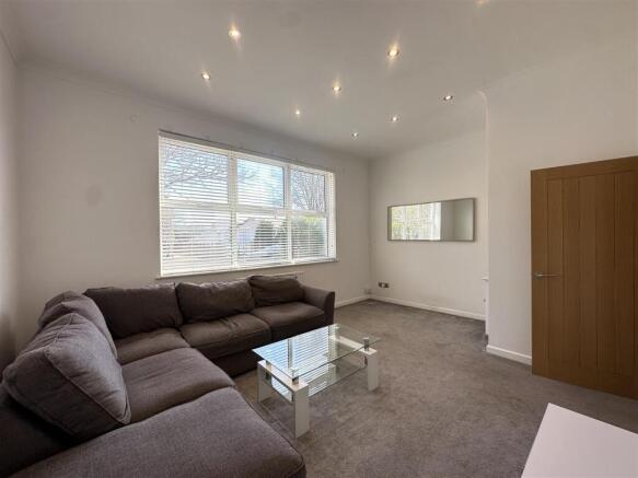 Living Room (2)