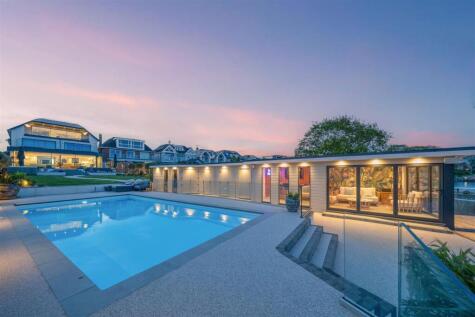 Elms Avenue, Lilliput