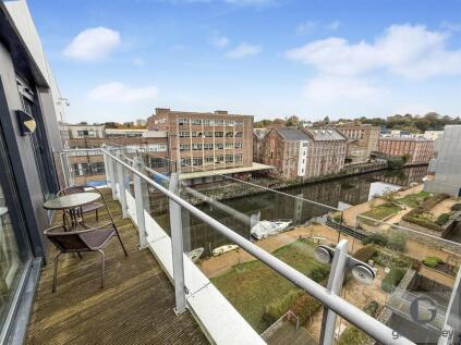 Geoffrey Watling Way, Norwich