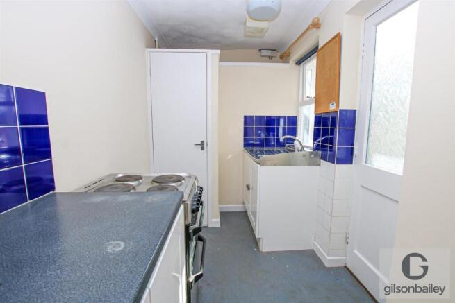 IMG_st olvaves kitchen (002).jpg